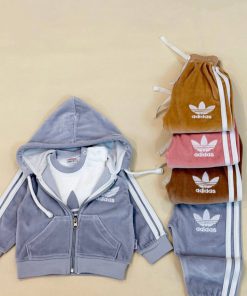 سه تیکه آدیداس